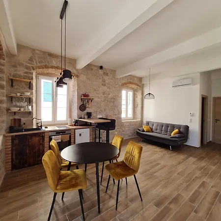 Calico Apartment's